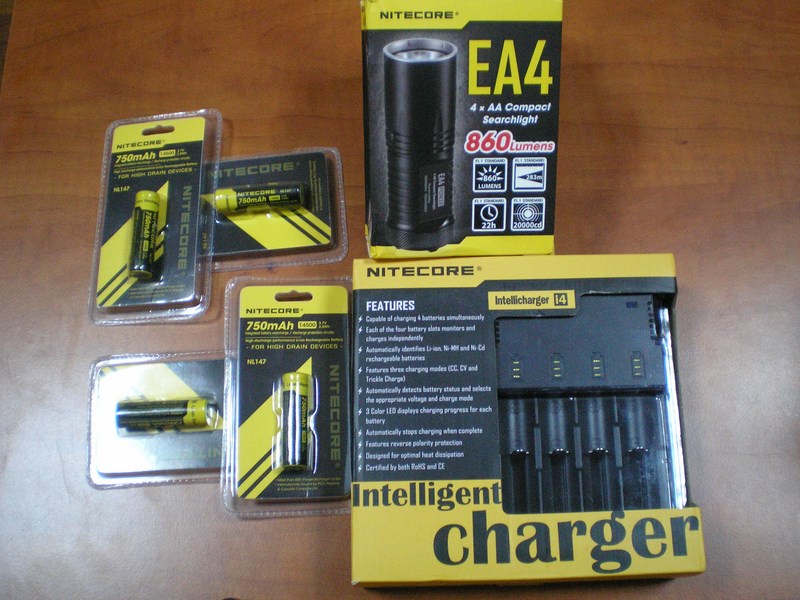 фонарь Nitecore EA4